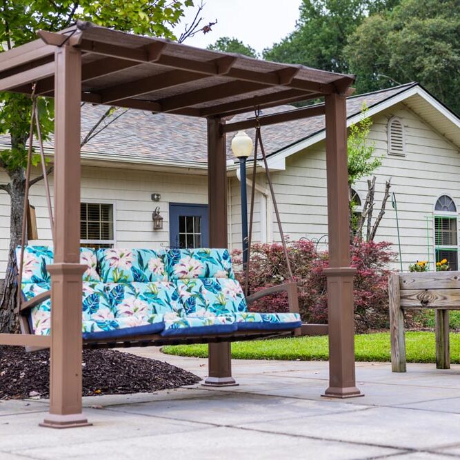 swing-the-gables-at-cobb-village