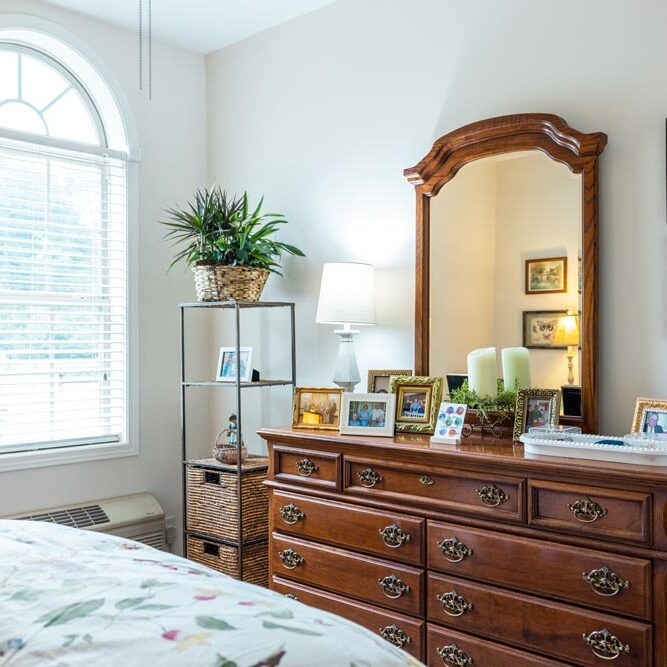 bed-room-the-gables-at-cobb-village