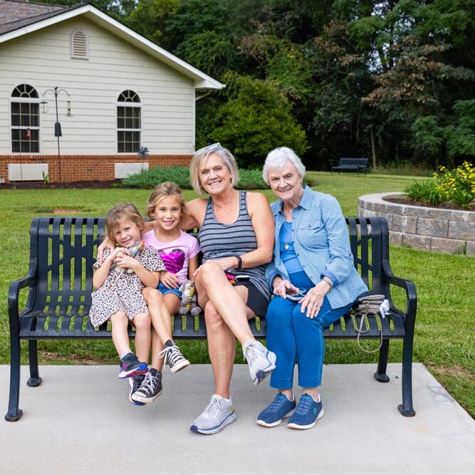 family-visit-the-gables-at-cobb-village